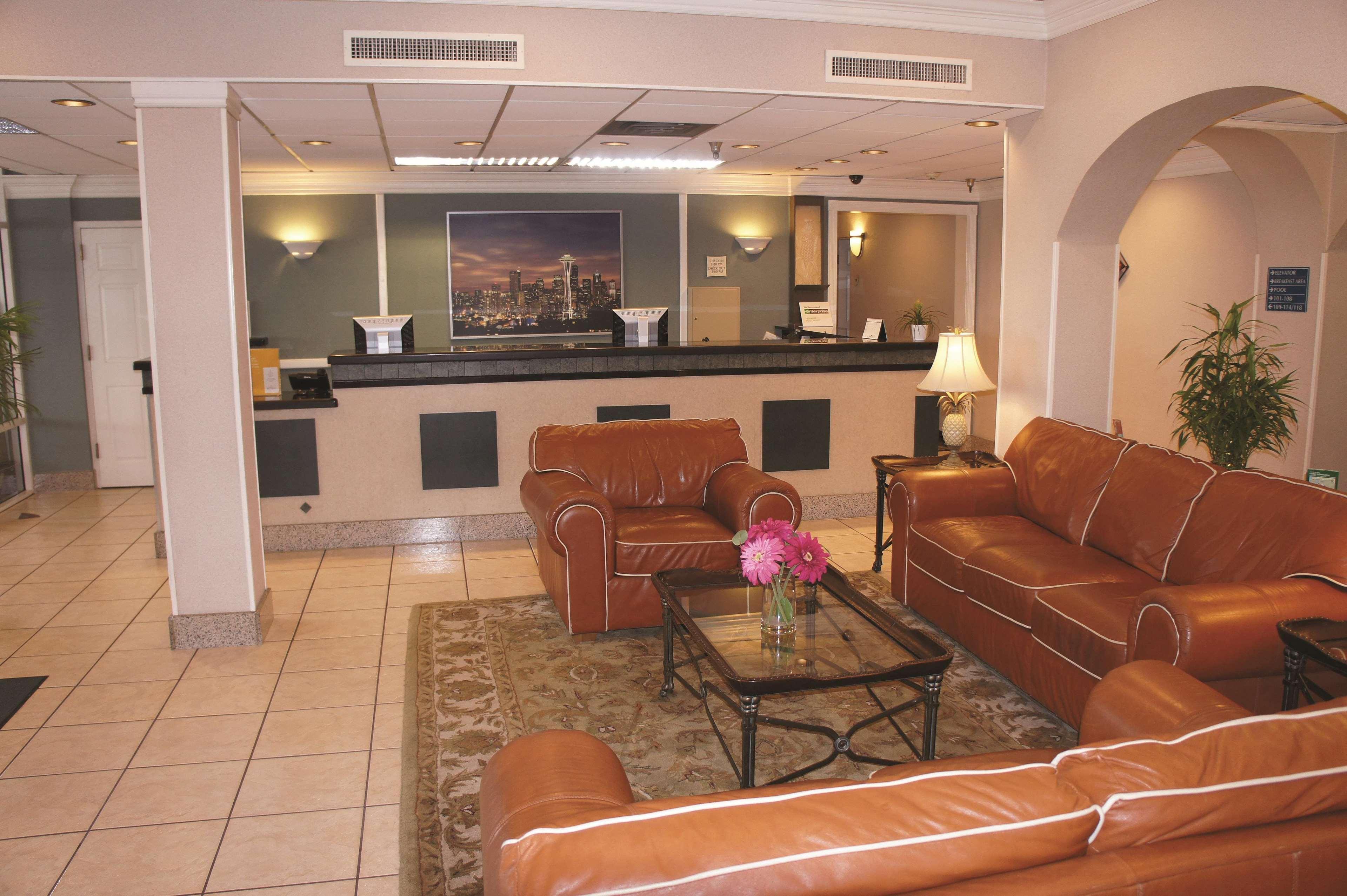 La Quinta Inn By Wyndham Lynnwood Extérieur photo