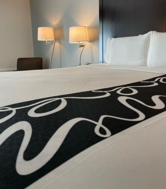 La Quinta Inn By Wyndham Lynnwood Extérieur photo