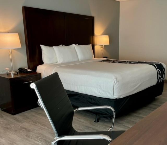La Quinta Inn By Wyndham Lynnwood Extérieur photo