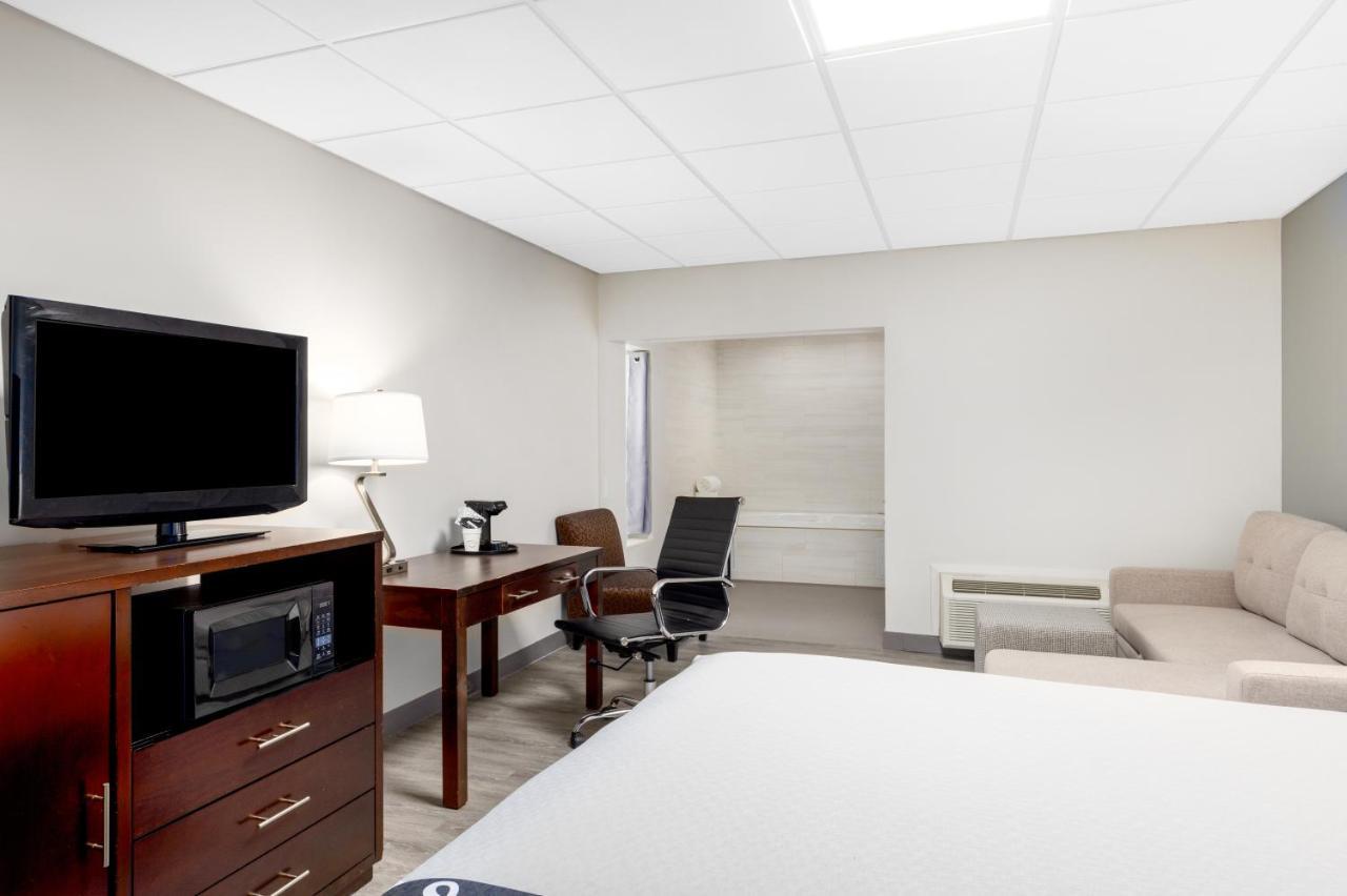 La Quinta Inn By Wyndham Lynnwood Extérieur photo