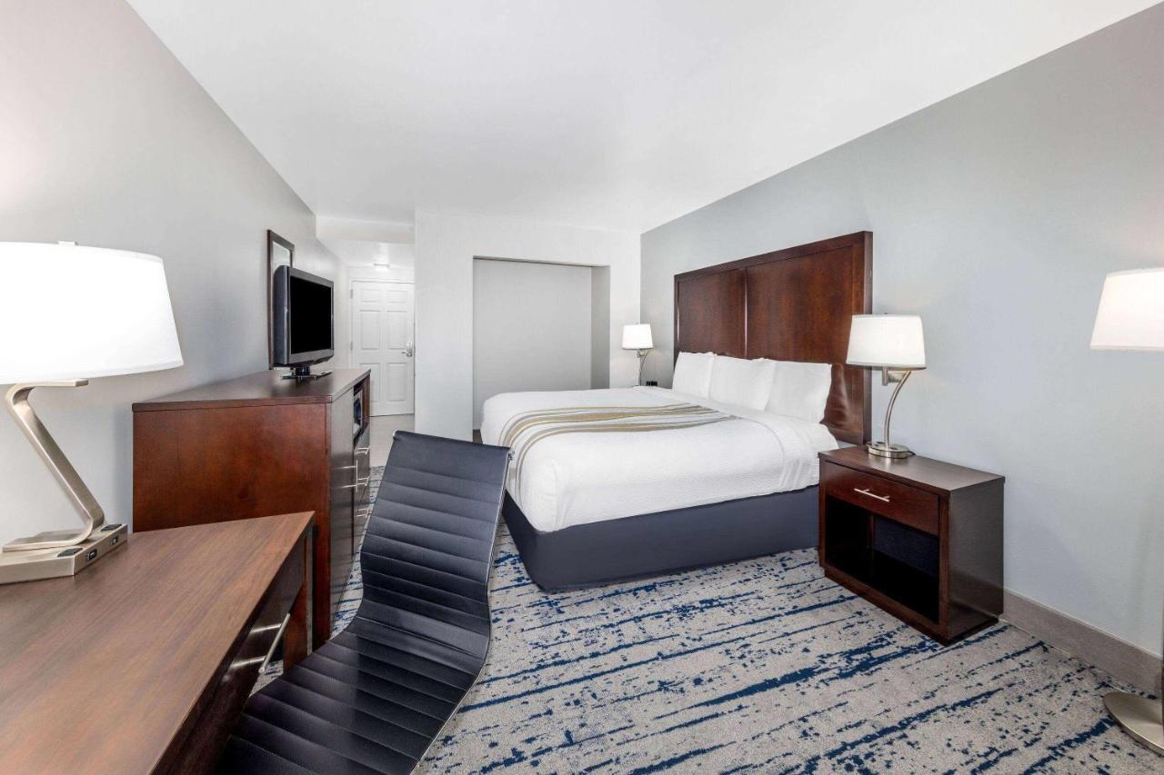 La Quinta Inn By Wyndham Lynnwood Extérieur photo