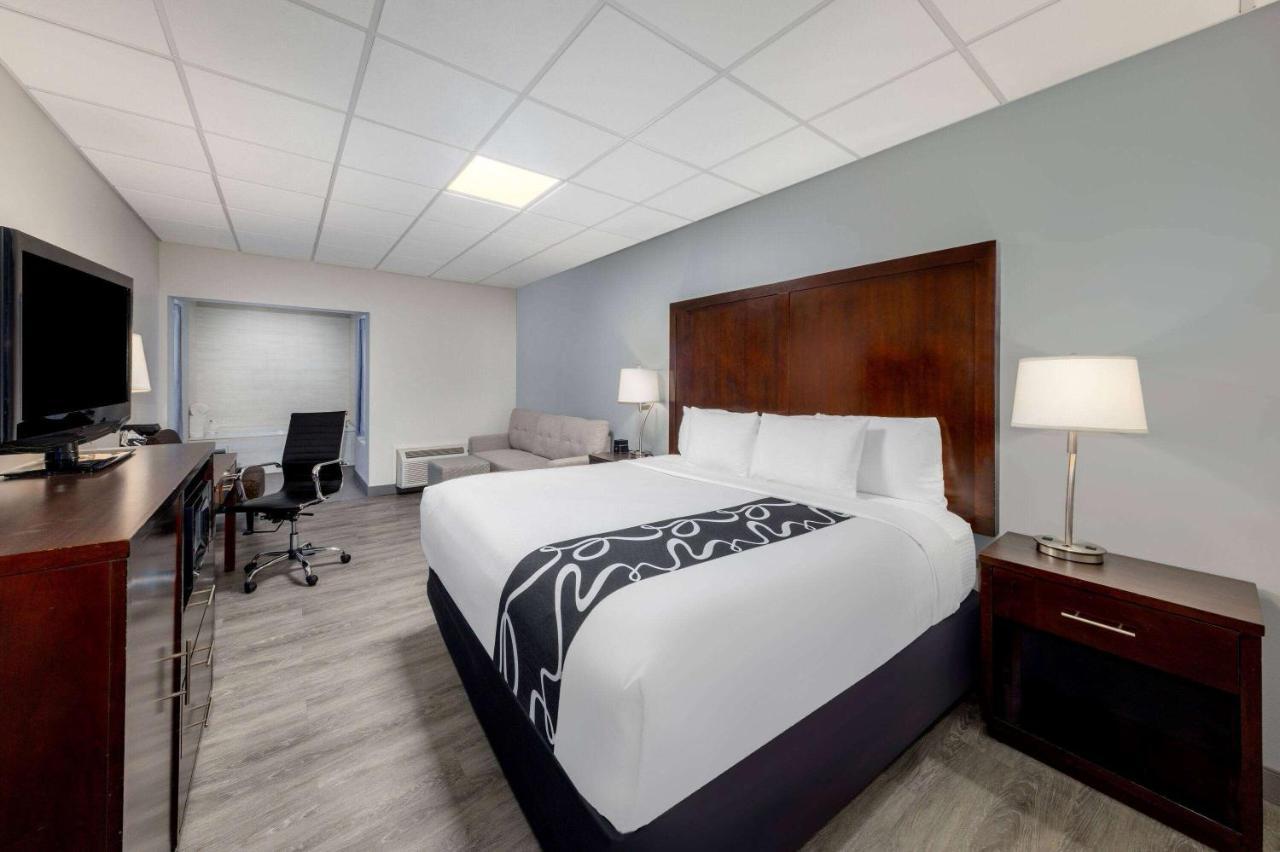 La Quinta Inn By Wyndham Lynnwood Extérieur photo