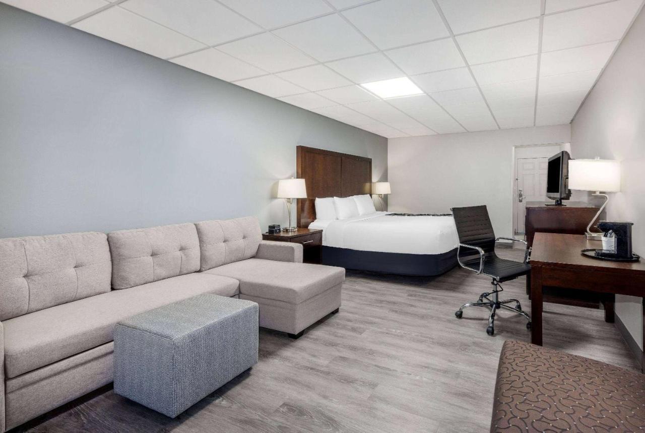 La Quinta Inn By Wyndham Lynnwood Extérieur photo