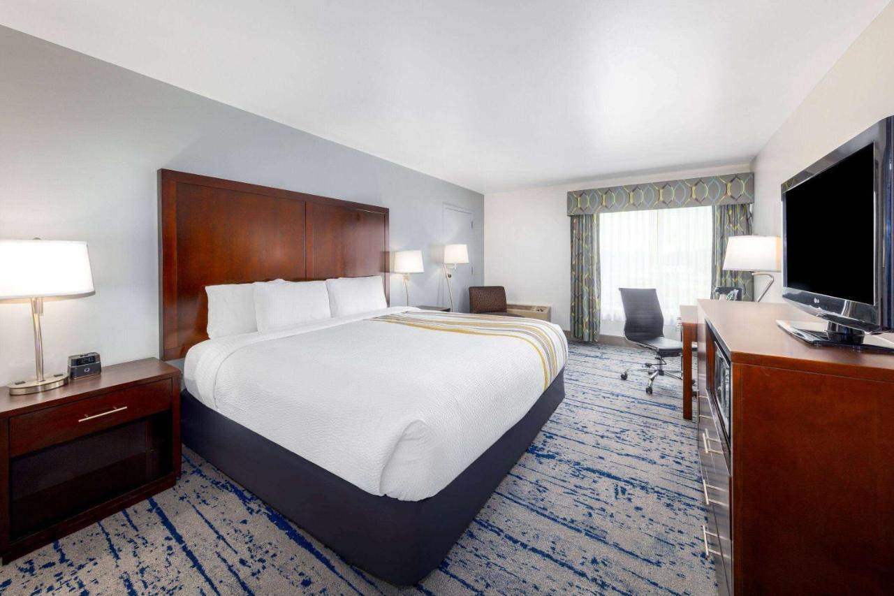 La Quinta Inn By Wyndham Lynnwood Extérieur photo