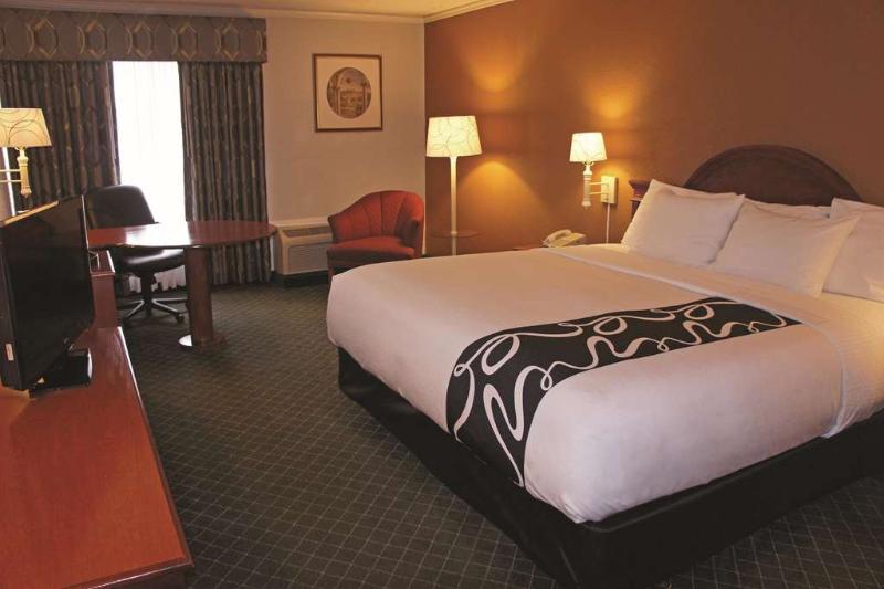 La Quinta Inn By Wyndham Lynnwood Extérieur photo